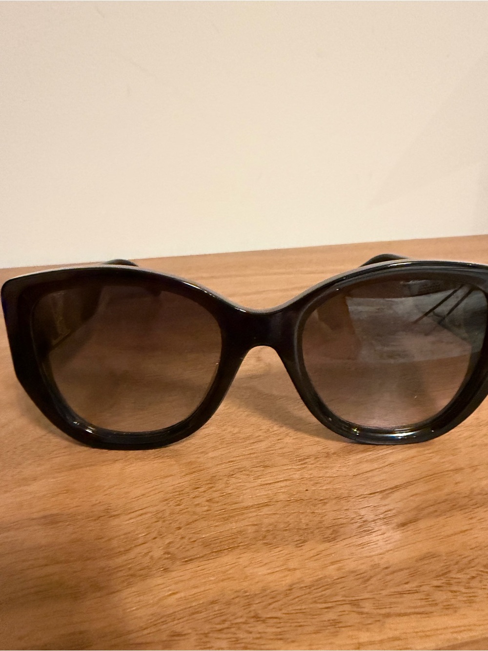 Louis Vuitton Black Gradient Lens Cat-Eye Sunglasses